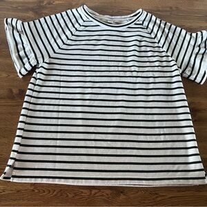 Womens Old Navy cloth knit size large shirt